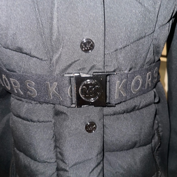 MICHAEL Michael Kors Black Hooded Puffer Jacket - Picture 7 of 12